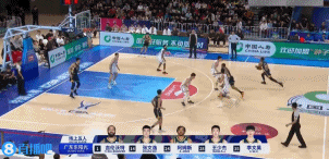 手感不佳！阿姆斯12投4中&三分7中2 得到12分4板8助正負值-12